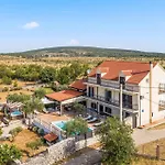 Amazing In With Wifi Casa de Férias Unesic
