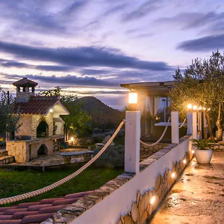 Prázdninový dům Amazing In With Wifi *